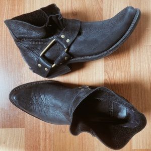 Anne Bing soft leather cowgirl boot. Size 37, black.